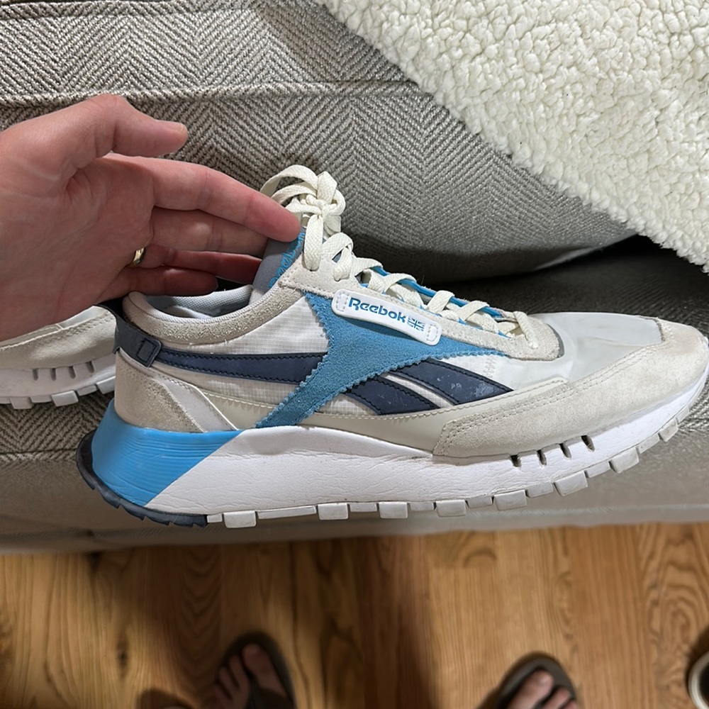Retro/ Vintage Reebok Sneaker size 11 US